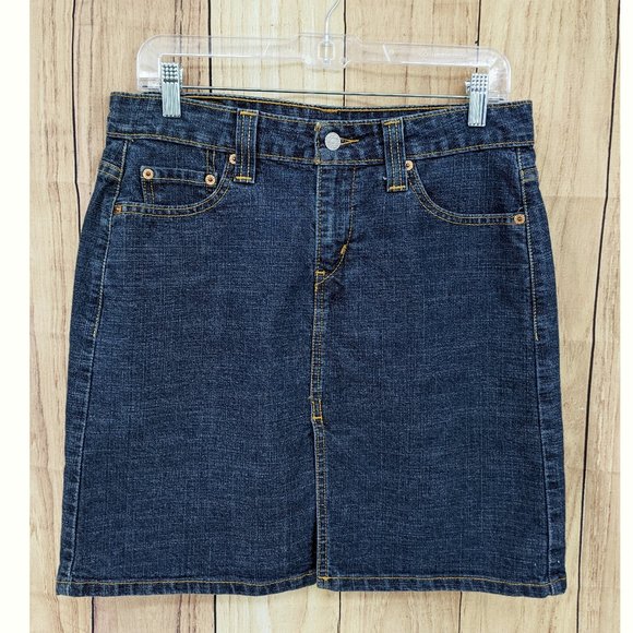Levi's Dresses & Skirts - LEVI'S Classic Jean Skirt Front Slit Sz 7 JR Blue Denim